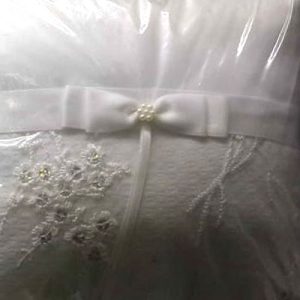 Delicate Detail Ring Pillow